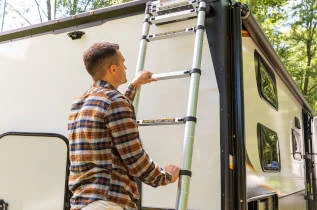 RV Ladders