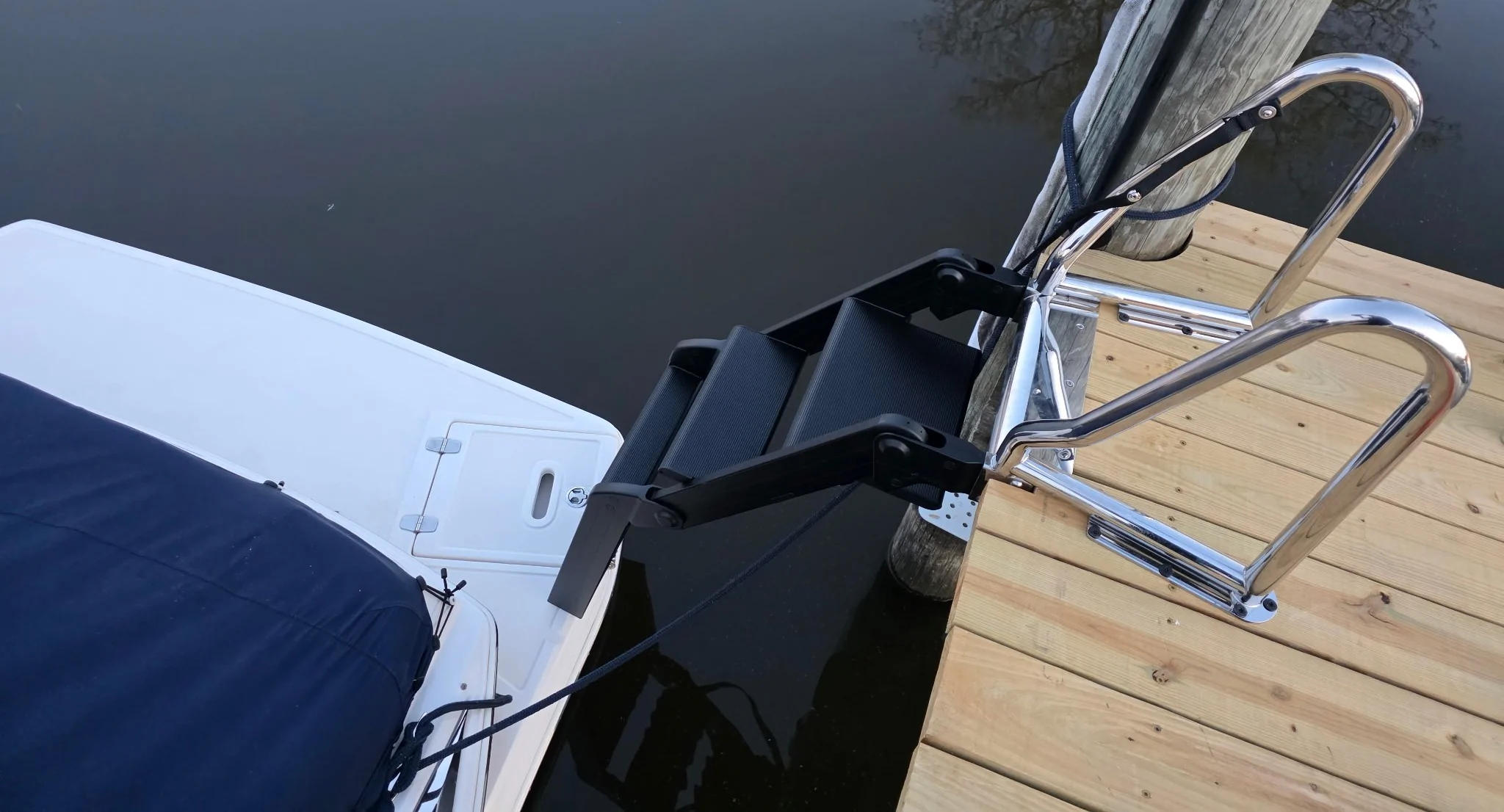 Easy-Pull Foldable SureStep Pontoon Ladder