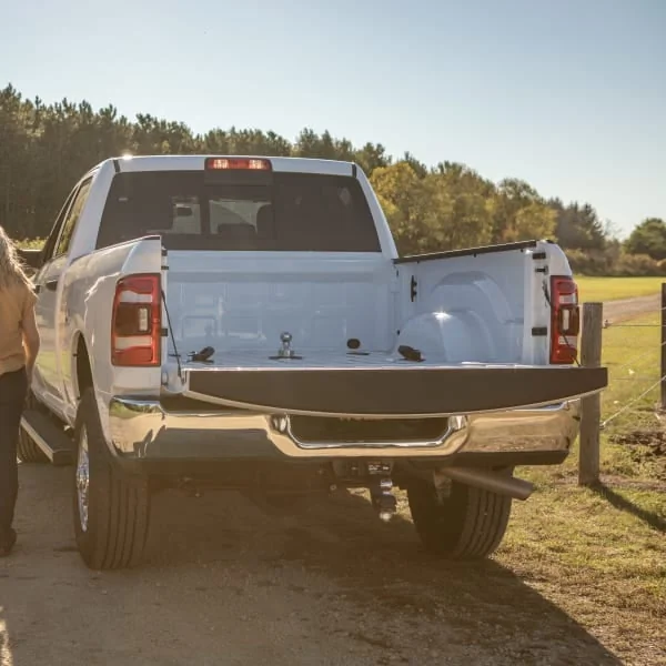 CURT gooseneck tow hitch in pickup truck bed