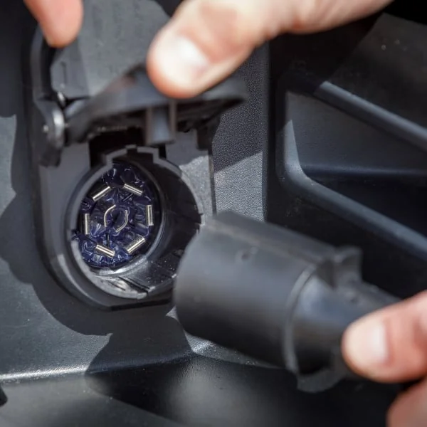 RV Power Plug in 7-Way Connector Wiring