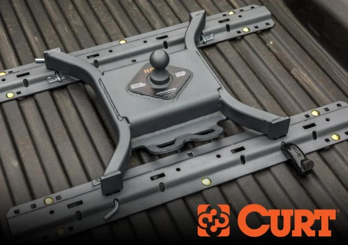 CURT Gooseneck-to-5th-Wheel Adapters