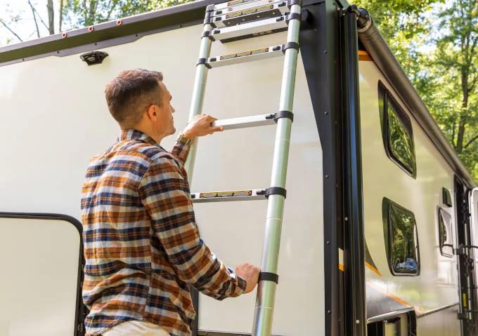 RV Ladders