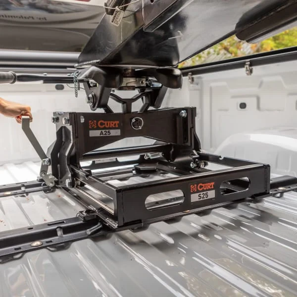 CURT A25 5th Wheel Hitch with S25 Slider