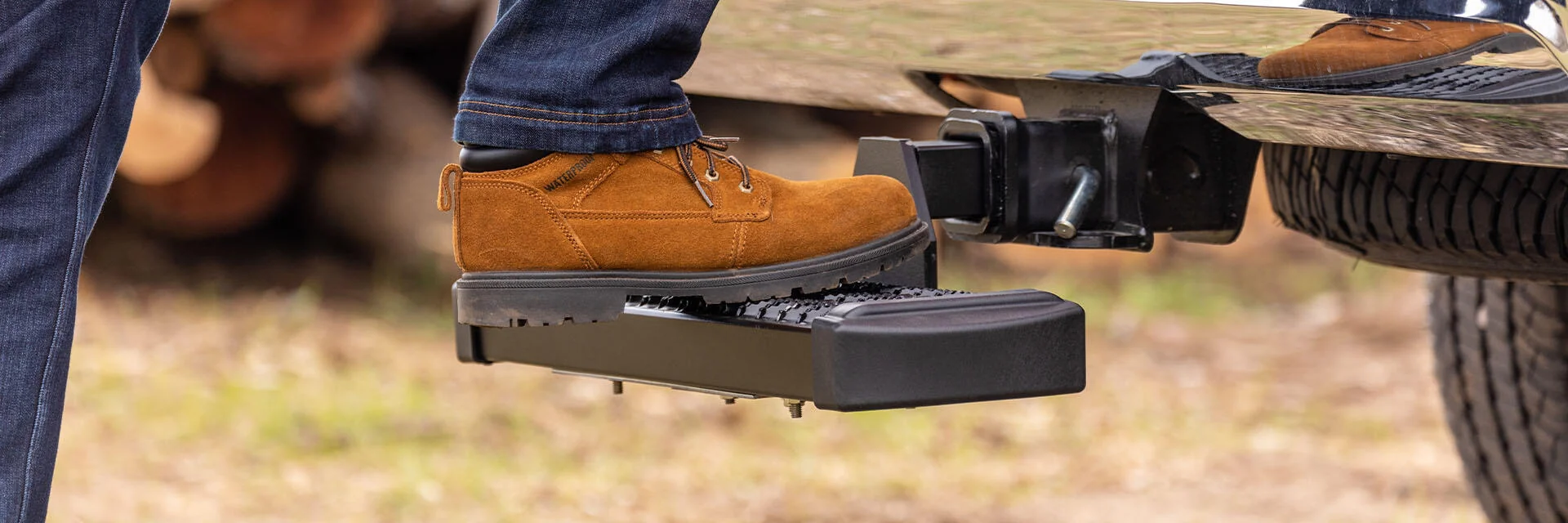 CURT receiver hitch accessories make towing easy.