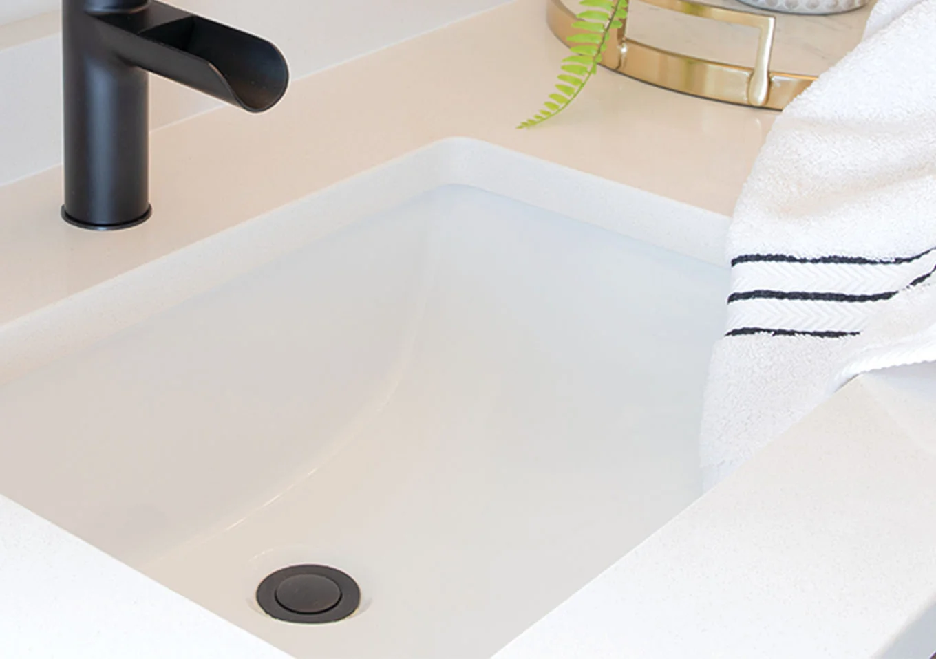 RV bathroom sinks