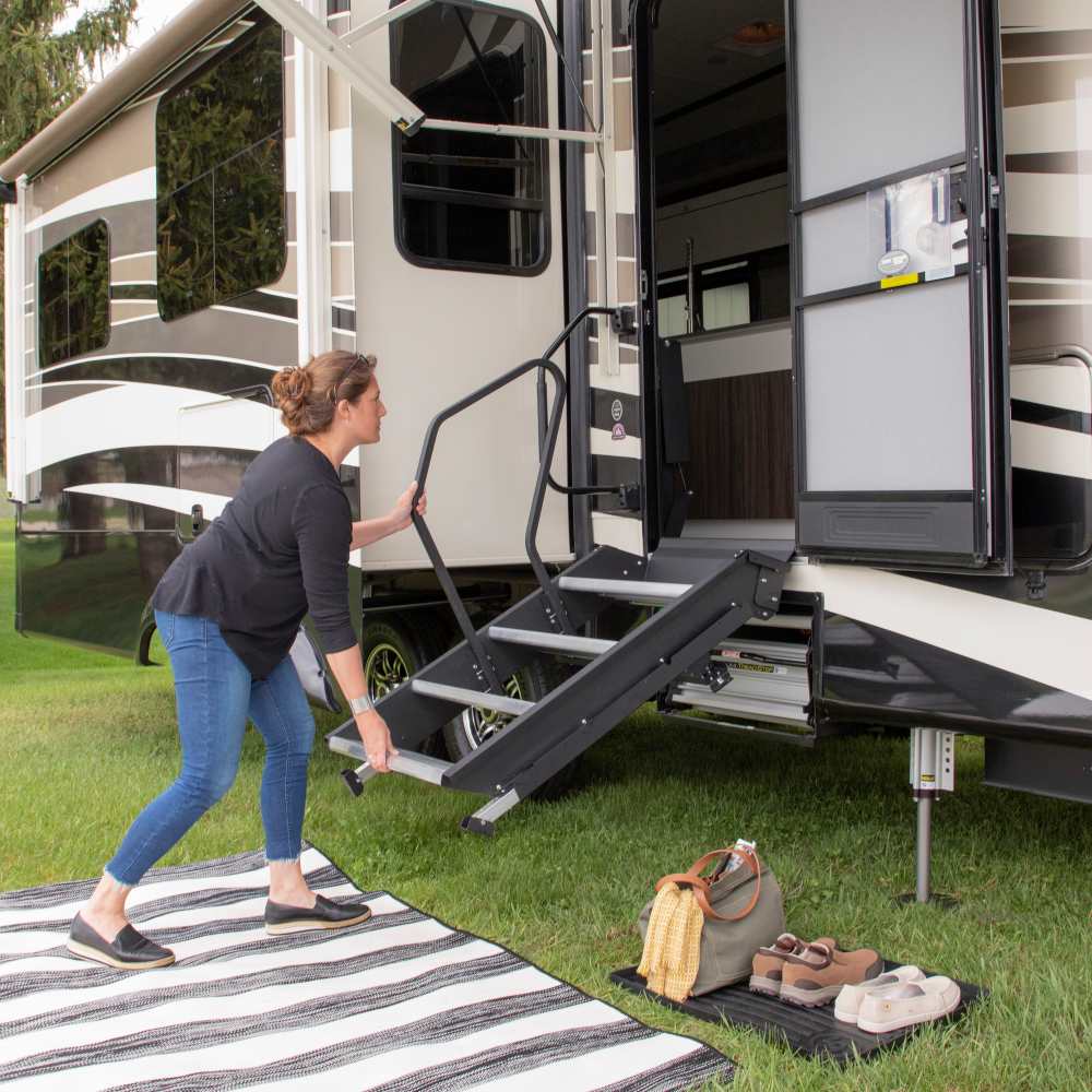 Lifting Foldup RV Steps into Unit
