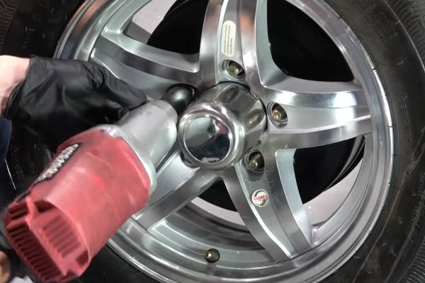 Remove Trailer Wheel