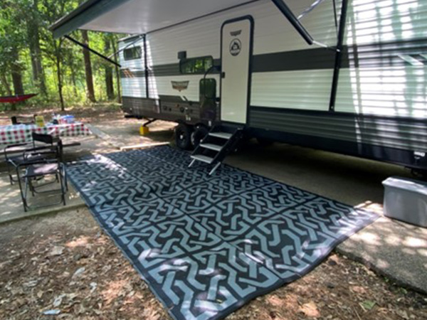 Reversible camp mat