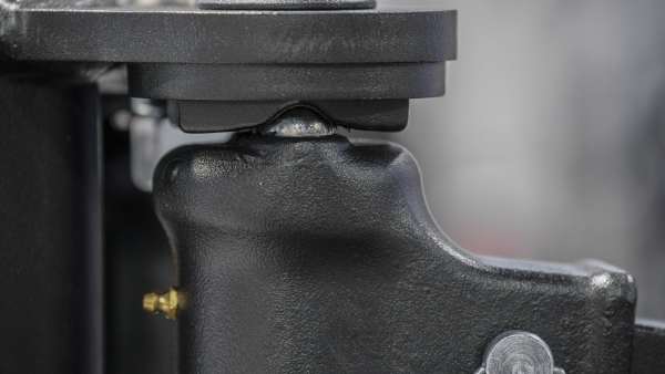 TruTrack Weight Distribution Hitch Spring Bar Connection