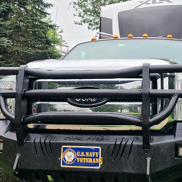 Truck with Navy veteran vanity plate